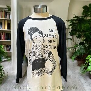 EUC. Spanish Unisex Black White Raglan | Me Siento Muy Excited Tee | M · Large